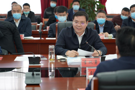 20220215定稿-駐馬店市人民政府與河南投資集團簽署戰略合作協(xié)議新聞稿250.png