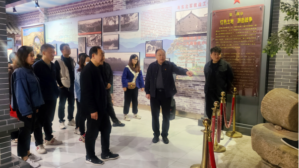 市文旅公司3月份新聞稿（一），?；⑸? 一路同行--駐馬店市文化旅游發(fā)展有限公司開(kāi)展團建活動(dòng)124.png